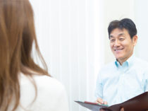 「無痛」というからには「痛みを感じ無い」ということが必要であり、それを実現するためには小手先のテクニック（たとえば、浸潤麻酔の針が細い、注射液を温めているなど）だけでは本当は限界がある